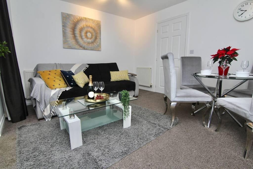 Daimler House - Cosy Home Near Coventry City Centre Esterno foto