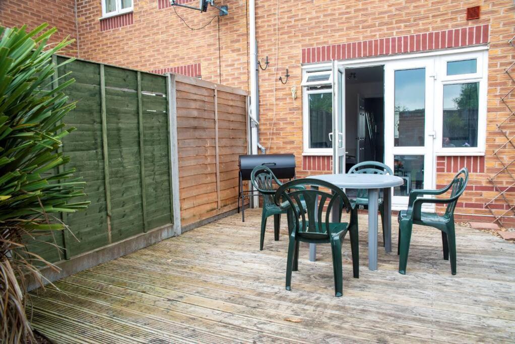 Daimler House - Cosy Home Near Coventry City Centre Esterno foto