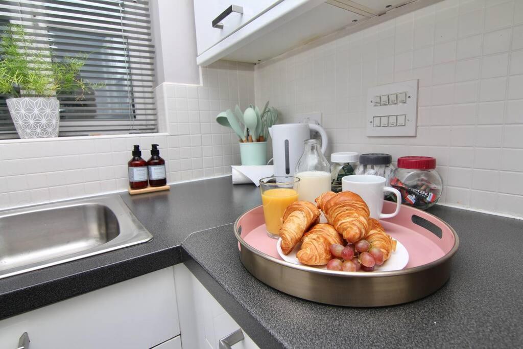 Daimler House - Cosy Home Near Coventry City Centre Esterno foto