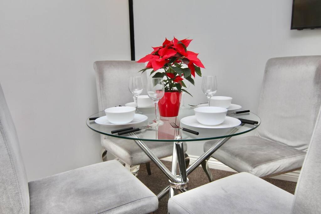 Daimler House - Cosy Home Near Coventry City Centre Esterno foto